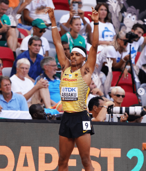 Joshua Abuaku Ehefrau