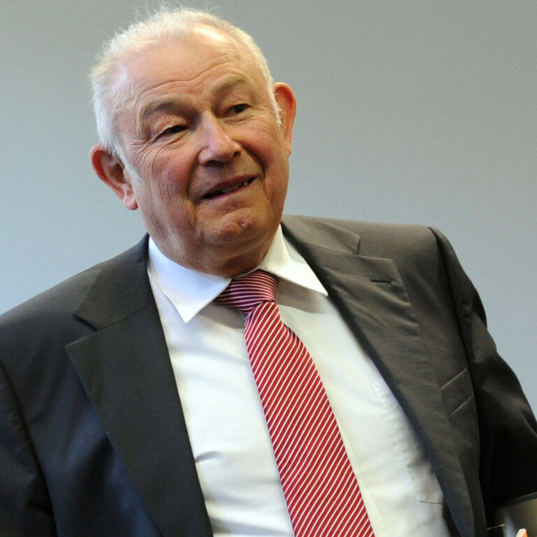 Was hat Günther Beckstein am kopf?